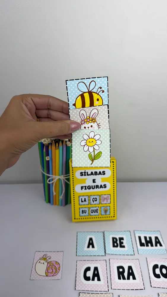 Página de prévia 2 de Formação de Palavras: Sílabas e Figuras (Bônus)